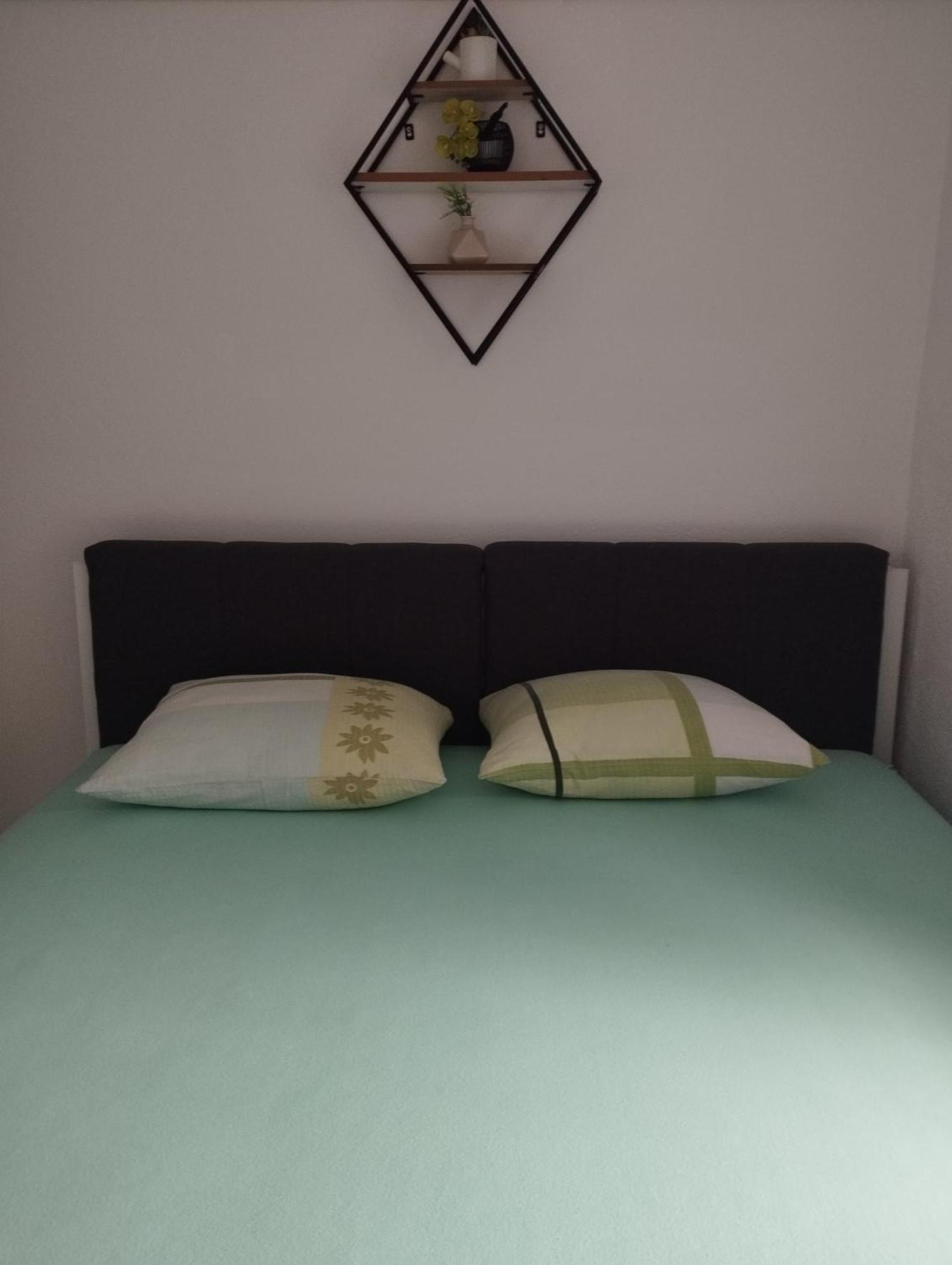 Apartmani Ruza Vir Exterior foto